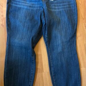 Judy Blue Medium Blue Straight Leg Jeans